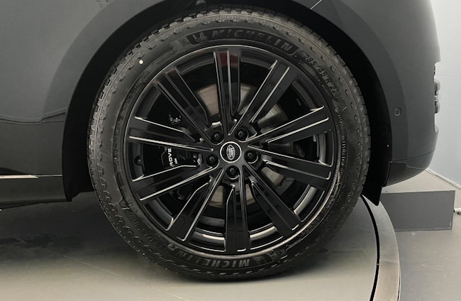 Vehicle image 14 Vehicle image 14