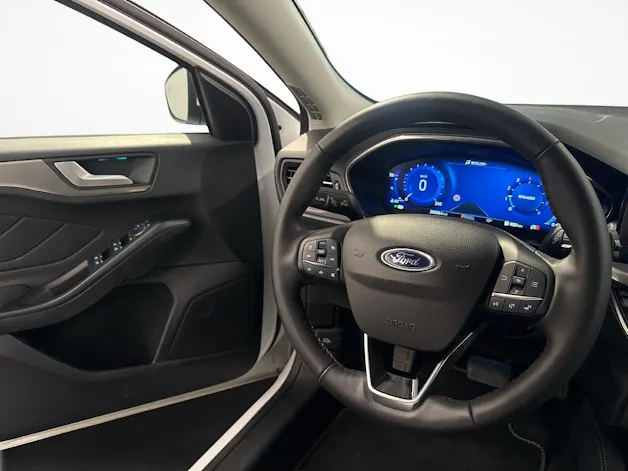 FORD Focus 1.0i EcoB Hybrid 155 Titanium X