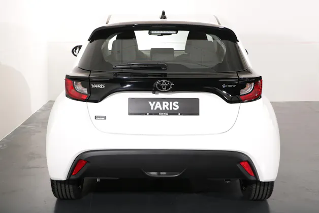 Toyota Yaris 1.5 HEV Black & White Edition