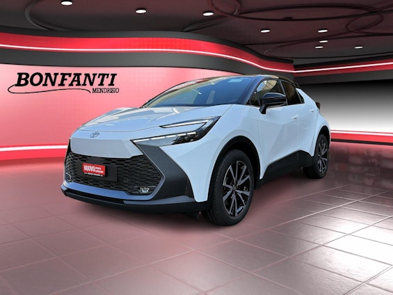 First vehicle image