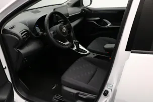 Toyota Yaris 1.5 HEV Black & White Edition