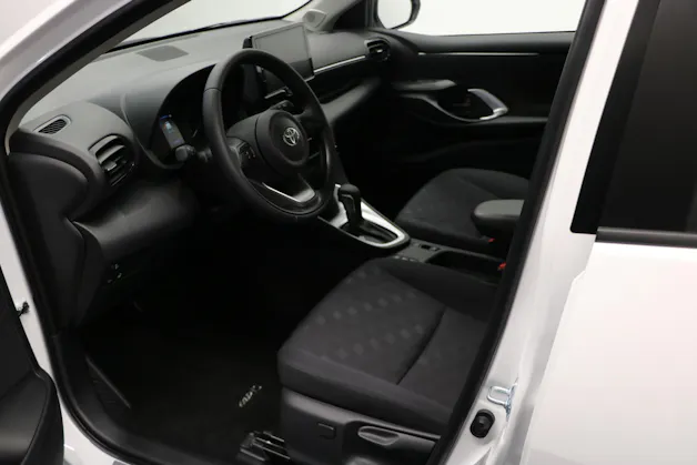Toyota Yaris 1.5 HEV Black & White Edition