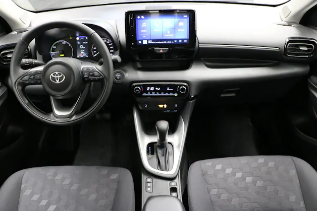 Toyota Yaris 1.5 HEV Black & White Edition