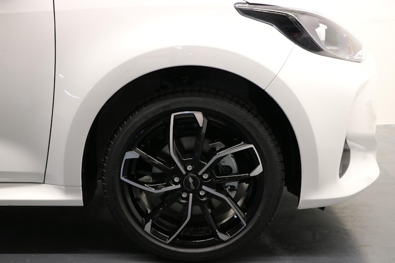 Vehicle image TOYOTA YARIS