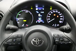 Toyota Yaris 1.5 HEV Black & White Edition