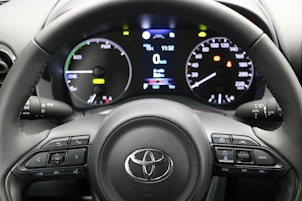 Vehicle image TOYOTA Yaris 1.5 VVT-i HSD Comfort