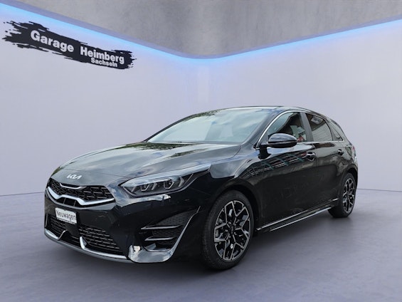 First vehicle image