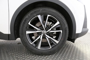 Vehicle image TOYOTA C-HR 2.0 HEV Trend 4x4