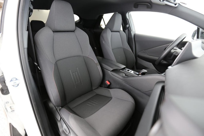 Vehicle image TOYOTA C-HR