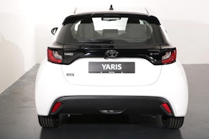 Vehicle image TOYOTA Yaris 1.5 HEV Black & White Edition