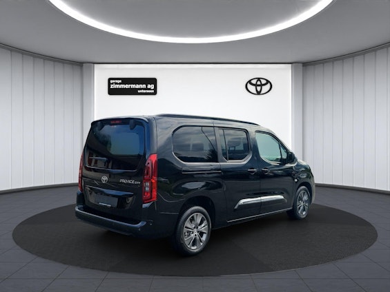 Vehicle image 5 Vehicle image 5