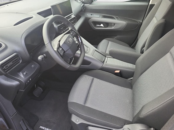 Vehicle image 11 Vehicle image 11