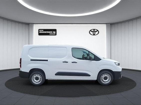 Vehicle image 4 Vehicle image 4