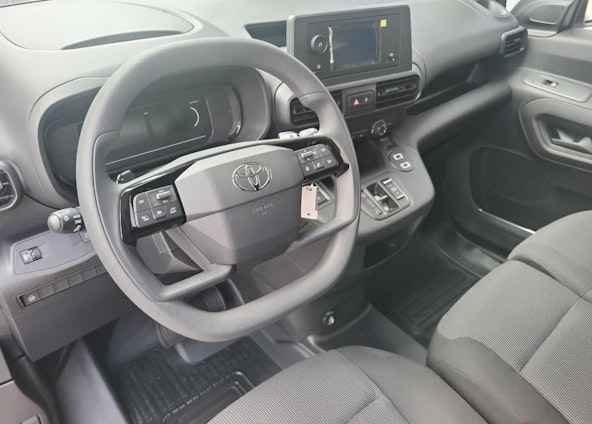 Vehicle image 12 Vehicle image 12