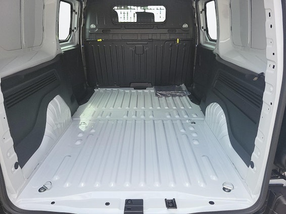 Vehicle image 13 Vehicle image 13