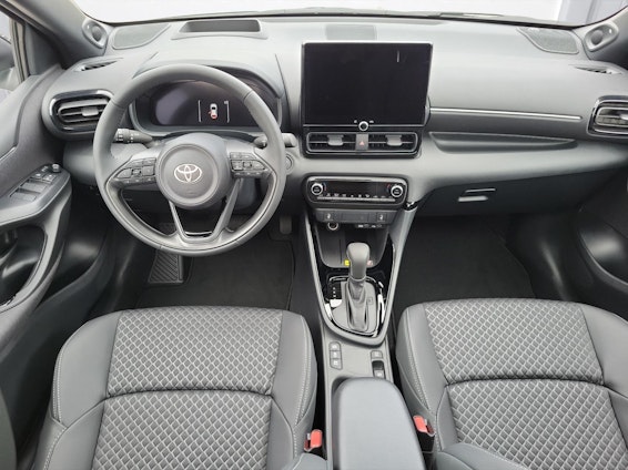 Vehicle image 11