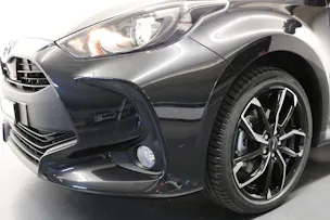 Toyota Yaris 1.5 HEV Black & White Edition