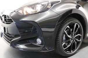 Vehicle image TOYOTA Yaris 1.5 HEV Black & White Edition
