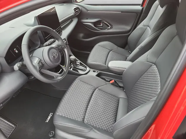 Toyota Yaris 1.5 VVT-i HSD Premium