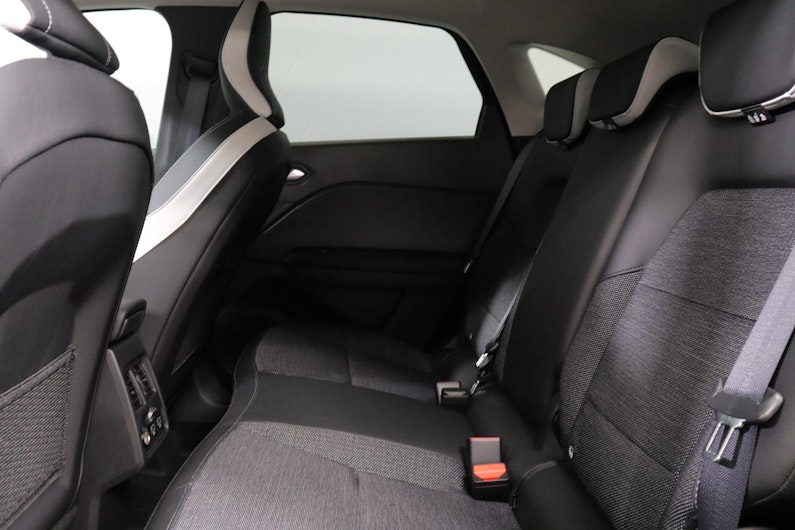 Vehicle image MITSUBISHI ASX