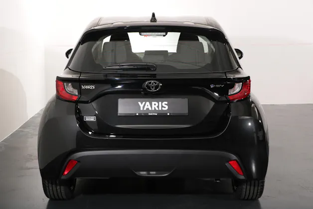 Toyota Yaris 1.5 HEV Black & White Edition