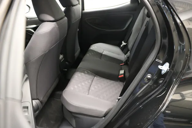 Toyota Yaris 1.5 HEV Black & White Edition