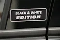 Toyota Yaris 1.5 HEV Black & White Edition