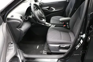 Toyota Yaris 1.5 HEV Black & White Edition