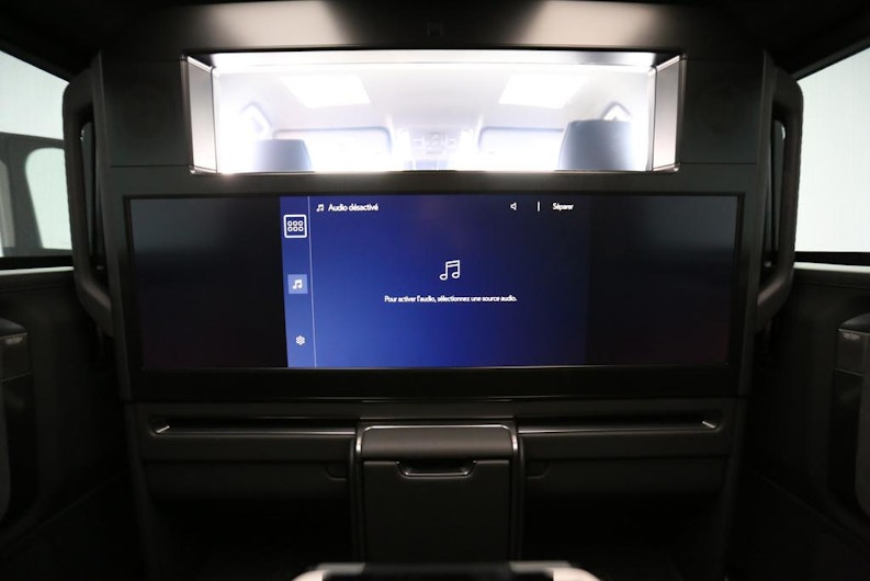 Vehicle image LEXUS LM