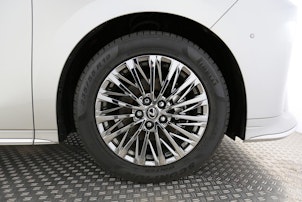 Vehicle image LEXUS LM 350h VIP