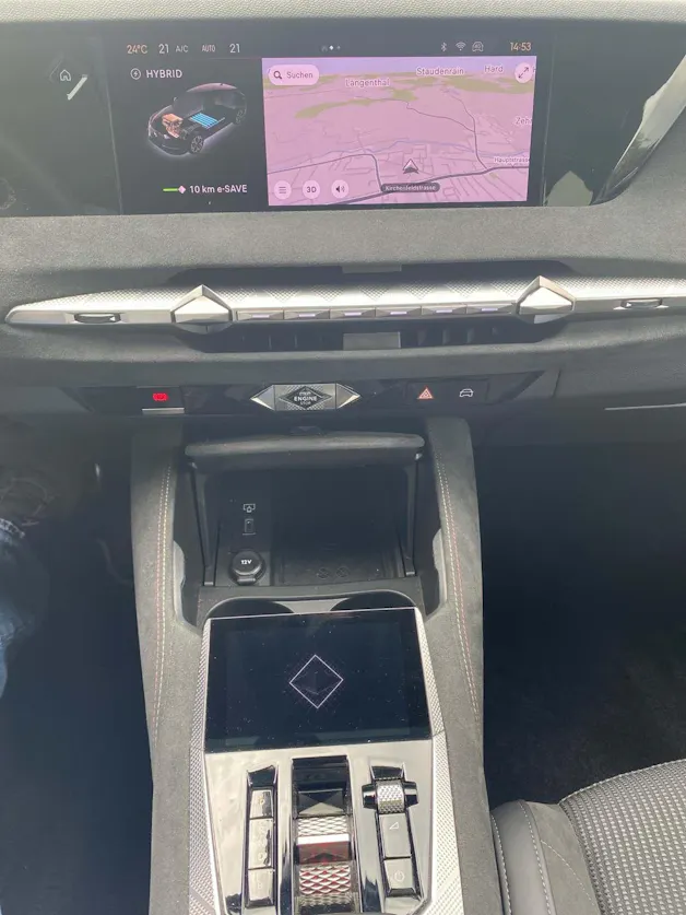 DS Automobiles 4 1.6 E-Tense Performance Li Limousine