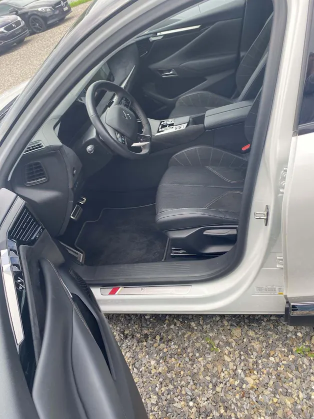 DS Automobiles 4 1.6 E-Tense Performance Li Limousine