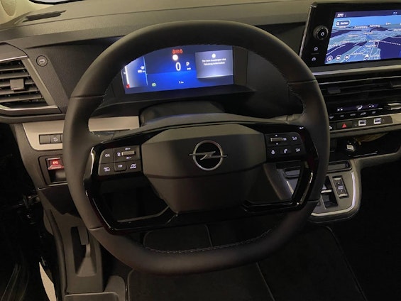 Vehicle image 6 Vehicle image 6