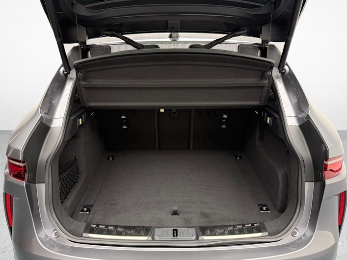 Vehicle image JAGUAR F-PACE