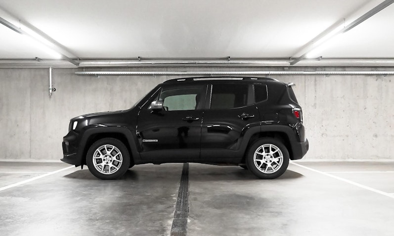 Vehicle image JEEP RENEGADE