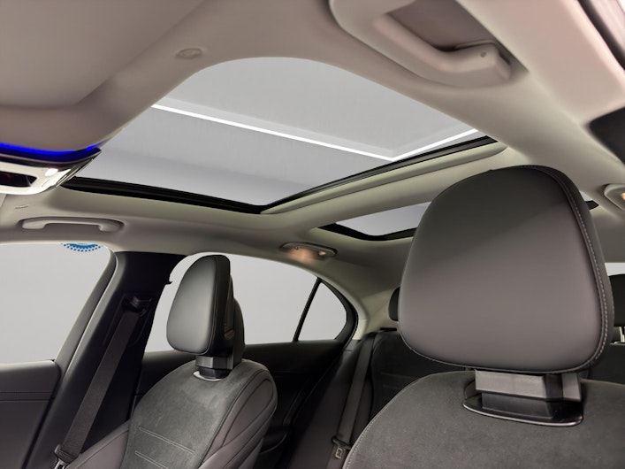 Vehicle image MERCEDES-BENZ C 200