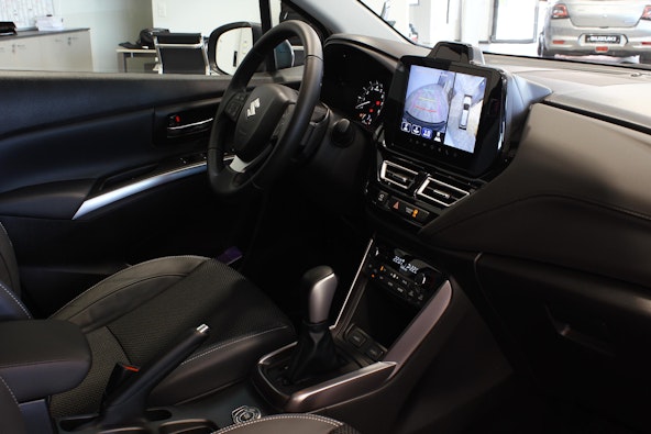 Vehicle image 11
