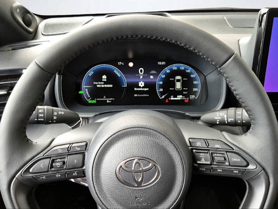 Vehicle image 9 Vehicle image 9