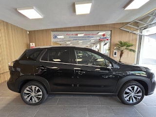 Vehicle image SUZUKI S-CROSS 0