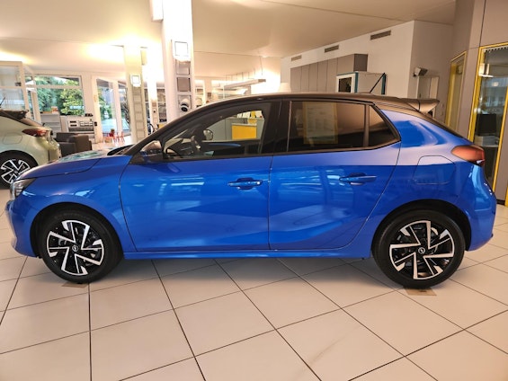 Vehicle image 30