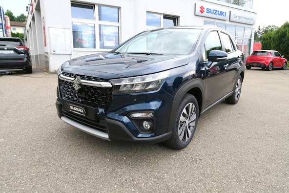 First vehicle image