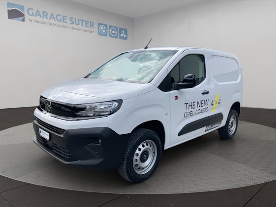 First vehicle image