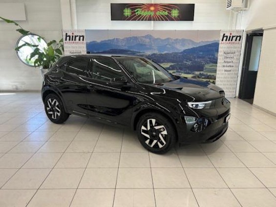 First vehicle image