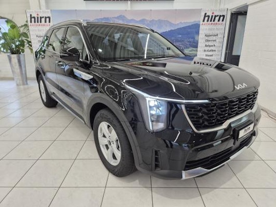 First vehicle image