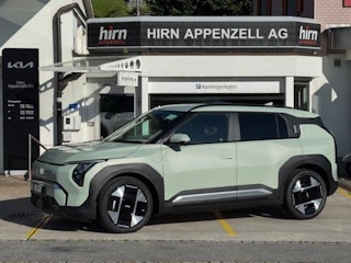 Vehicle image KIA EV3 0 Vehicle image KIA EV3 0