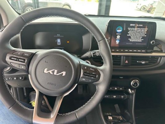 Vehicle image 4 Vehicle image 4