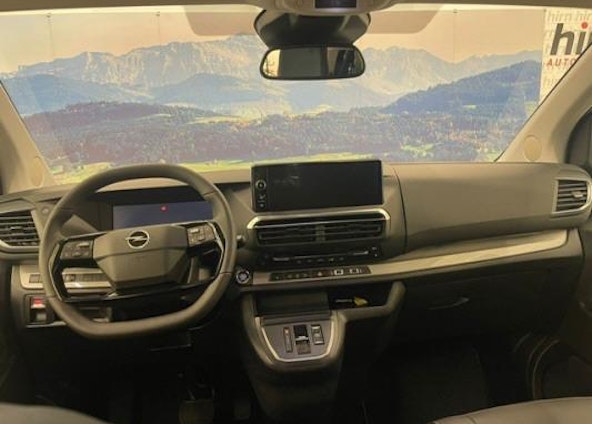 Vehicle image 5 Vehicle image 5