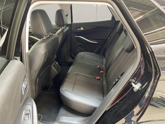 Vehicle image 9 Vehicle image 9