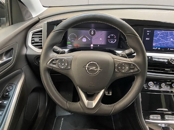 Vehicle image 8 Vehicle image 8