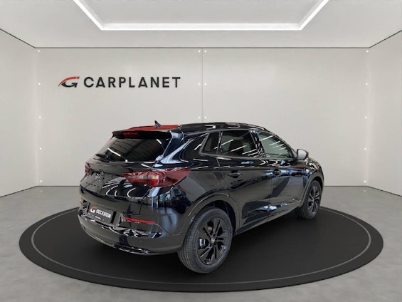 Vehicle image 3 Vehicle image 3